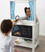 spisig-play-kitchen-with-curtains__0878011_pe722184_s5-img